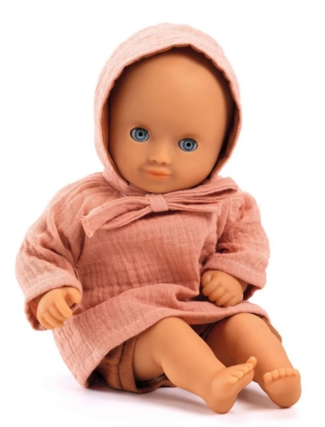 DJECO Puppenkleidung Pompea Peach angezogen